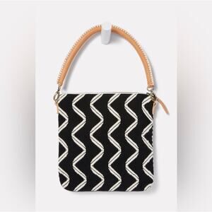 Mercado Global Convertible Florentina Clutch Black Sand